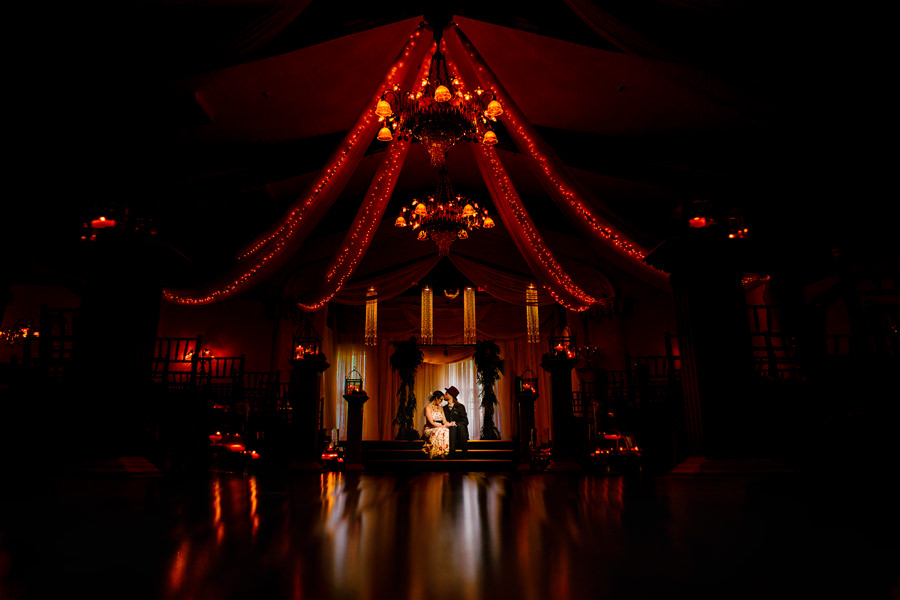 Romantic wedding at the Eylisian Ballroom in Portland, Oregon photographed by Portland wedding photographers, Daniel & Lindsay of Stark Photography (20)