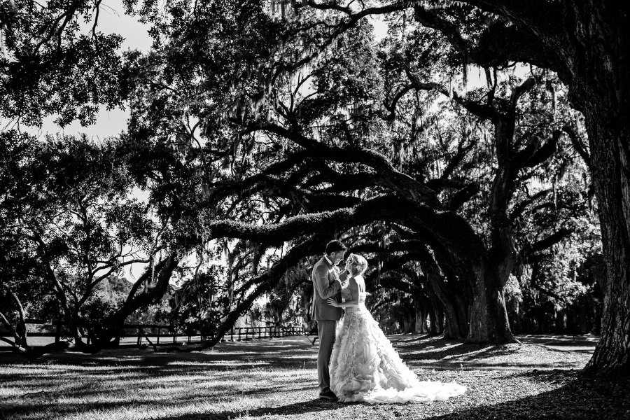 Kathryn Budig and Bob Crossman Wedding at The Boone Hall Plantation in South Carolina photographed by top destination wedding photographers, Daniel & Lindsay Stark of Stark Photography. (37)