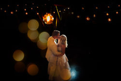 Couples first dance at a wedding in Columbia River Gorge
