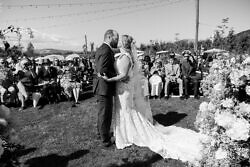black and white first kiss photo at a hood river wedding